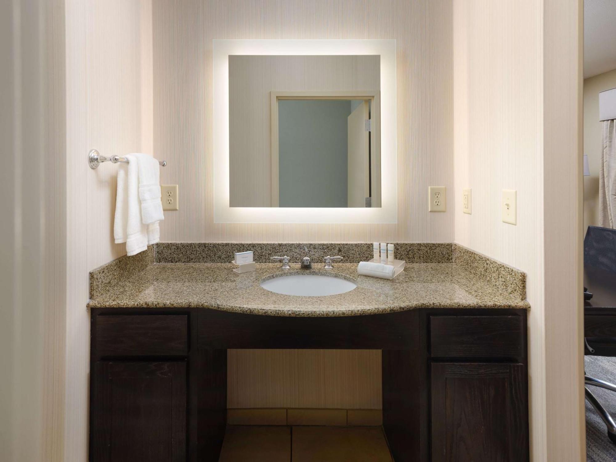 Homewood Suites By Hilton Atlanta Nw/Kennesaw-Town Center מראה חיצוני תמונה